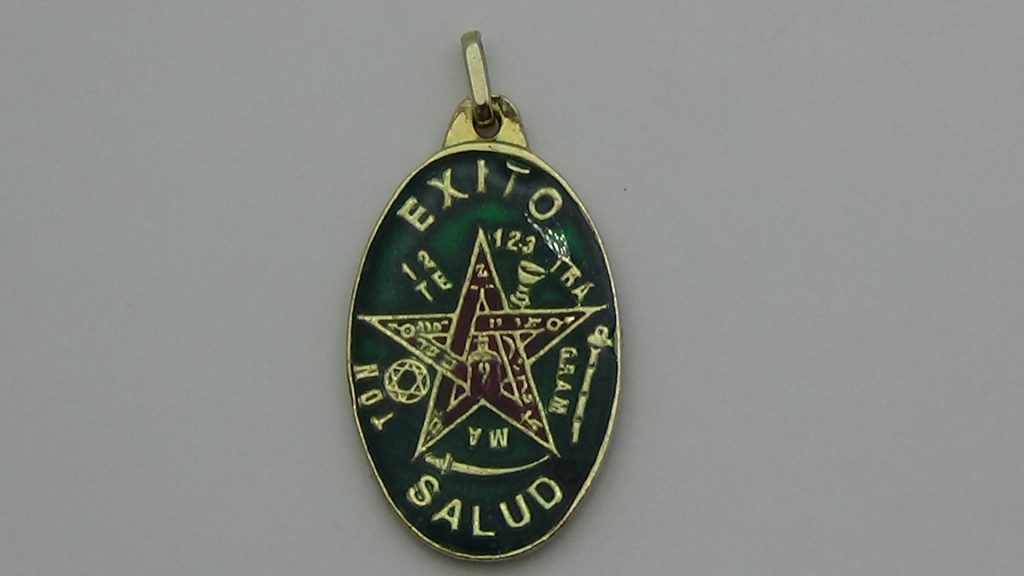 DIJE DE TETRAGRAMATÓN ÉXITO Y SALUD