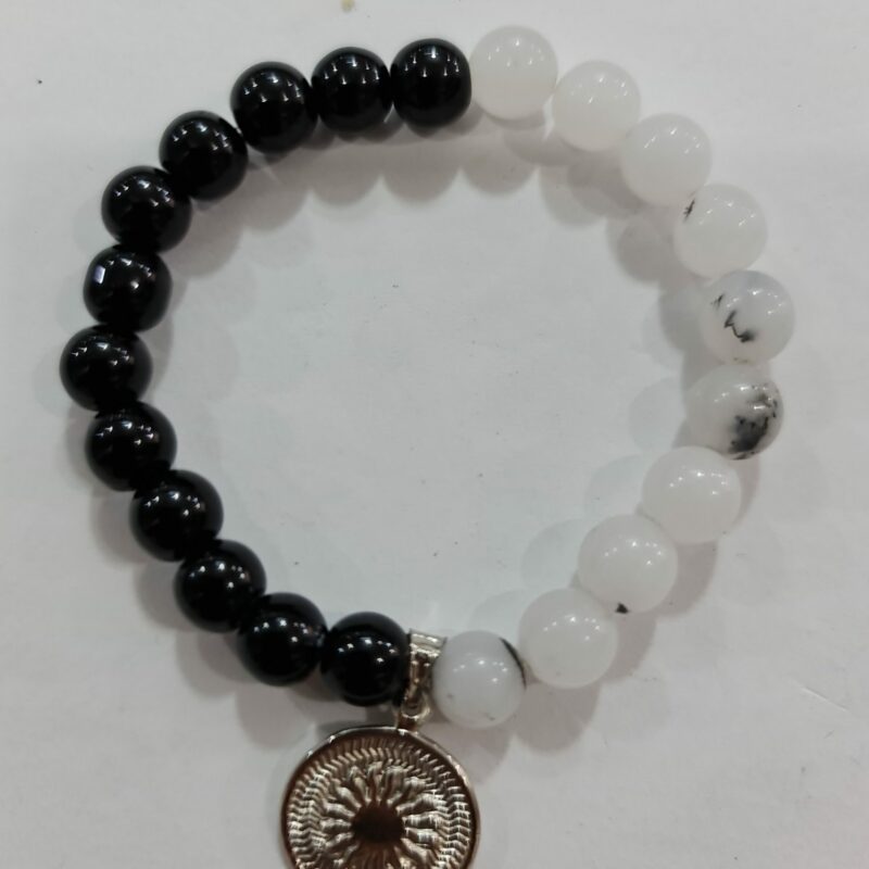 PULSERA DE CUARZO OBSIDIANA Y CUARZO TURMALINA BLANCA CON DIJE DEL ENEGRAMA SOLAR DE PLATA