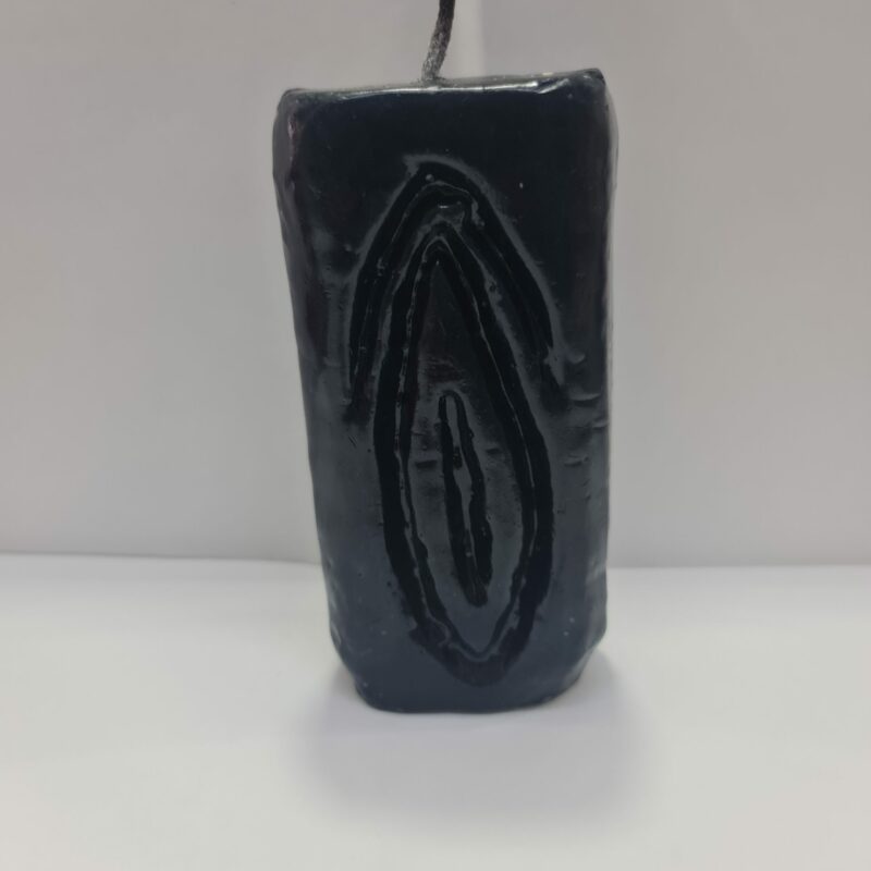VELADORA NEGRA DE VAGINA