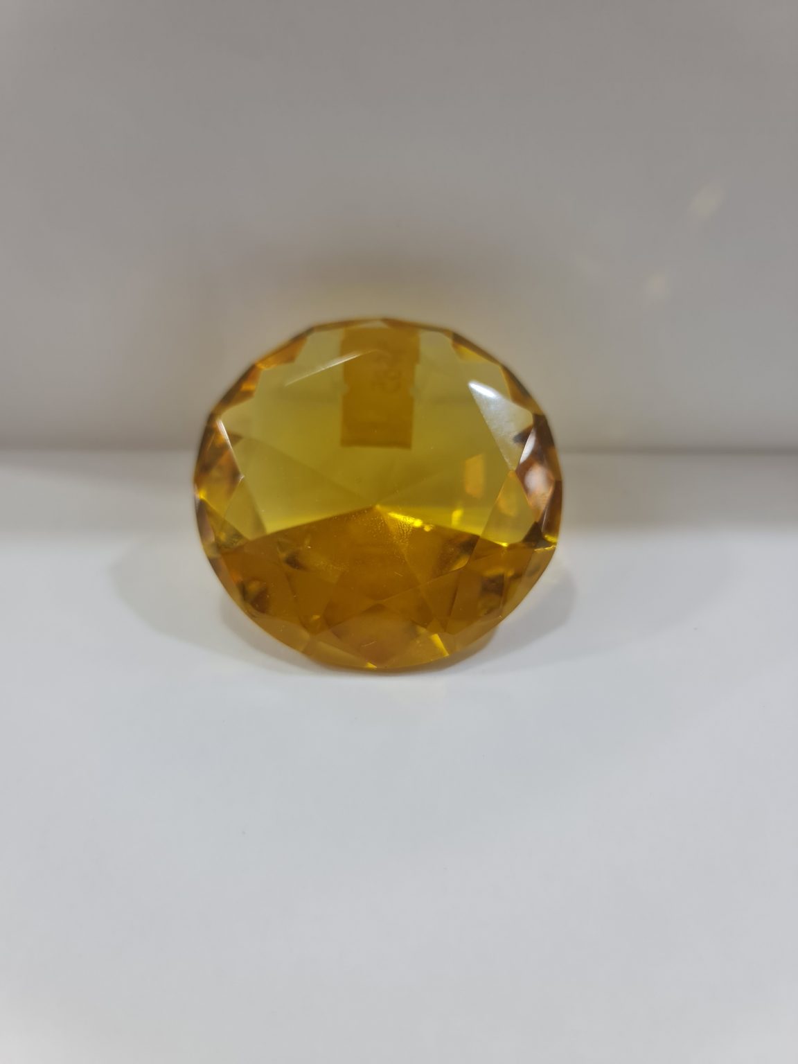 DIAMANTE AMARILLO DEL FENG SHUI GRANDE