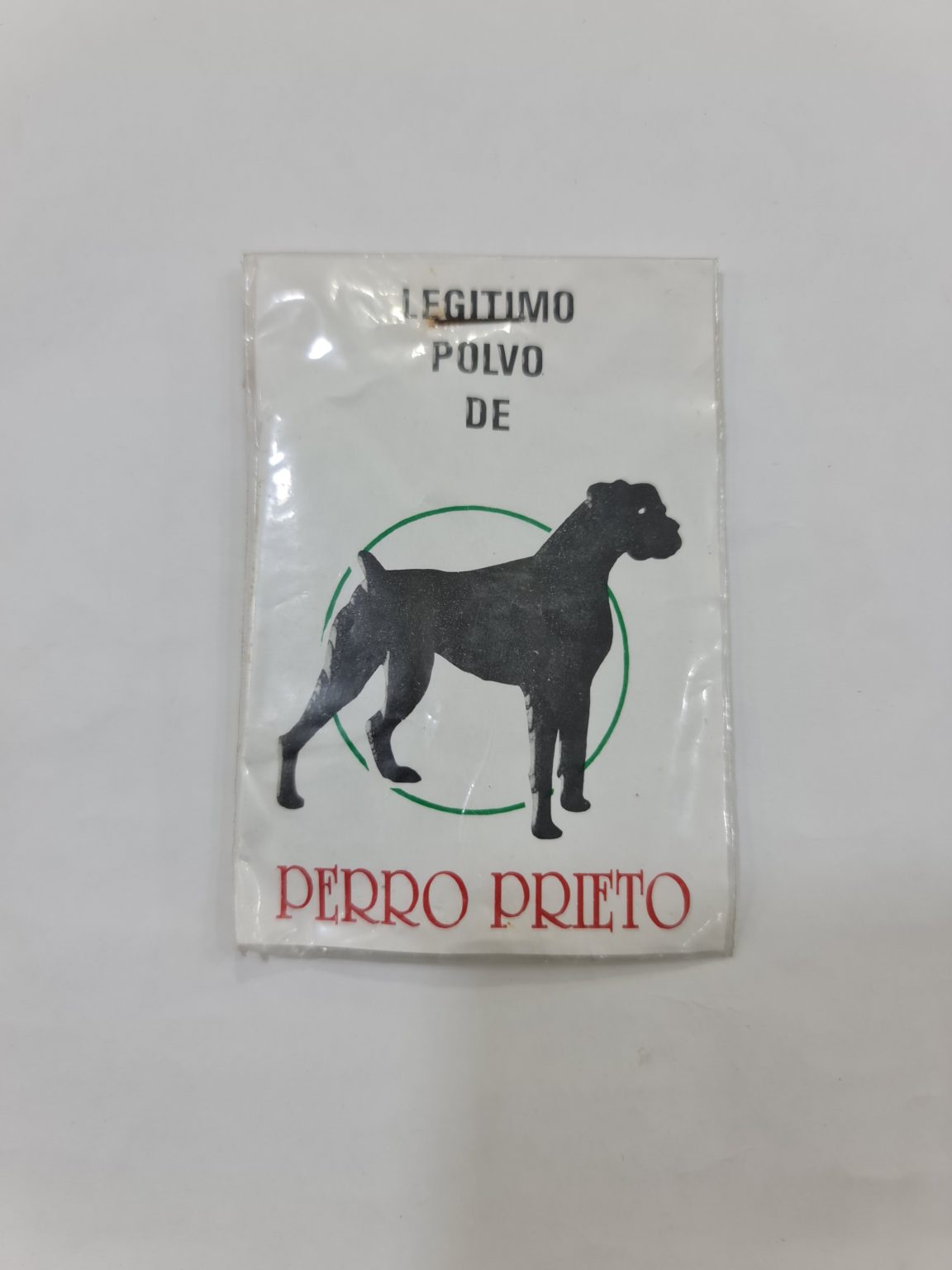 POLVO DE PERRO PRIETO