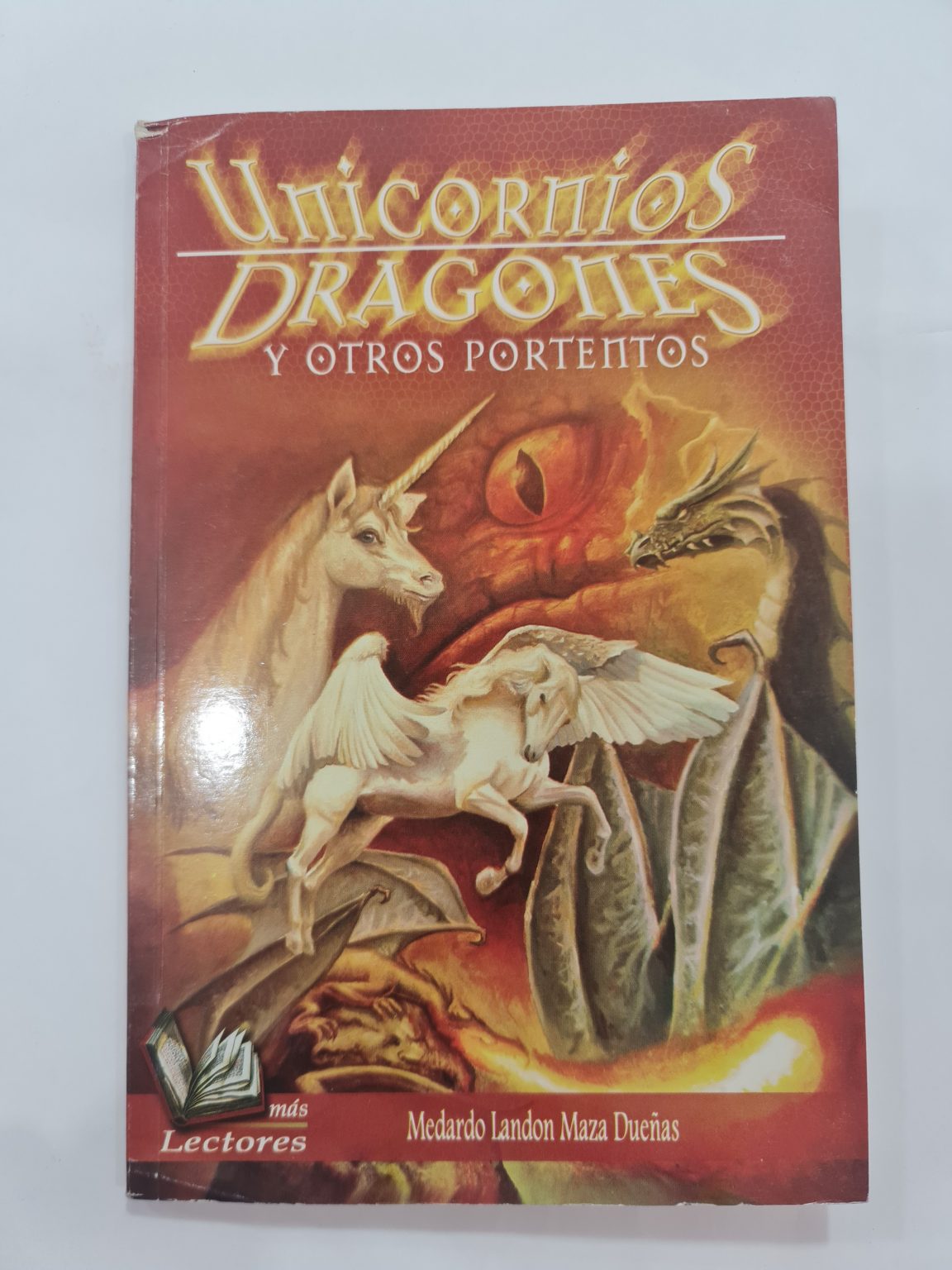 LIBRO DE UNICORNIOS Y DRAGONES