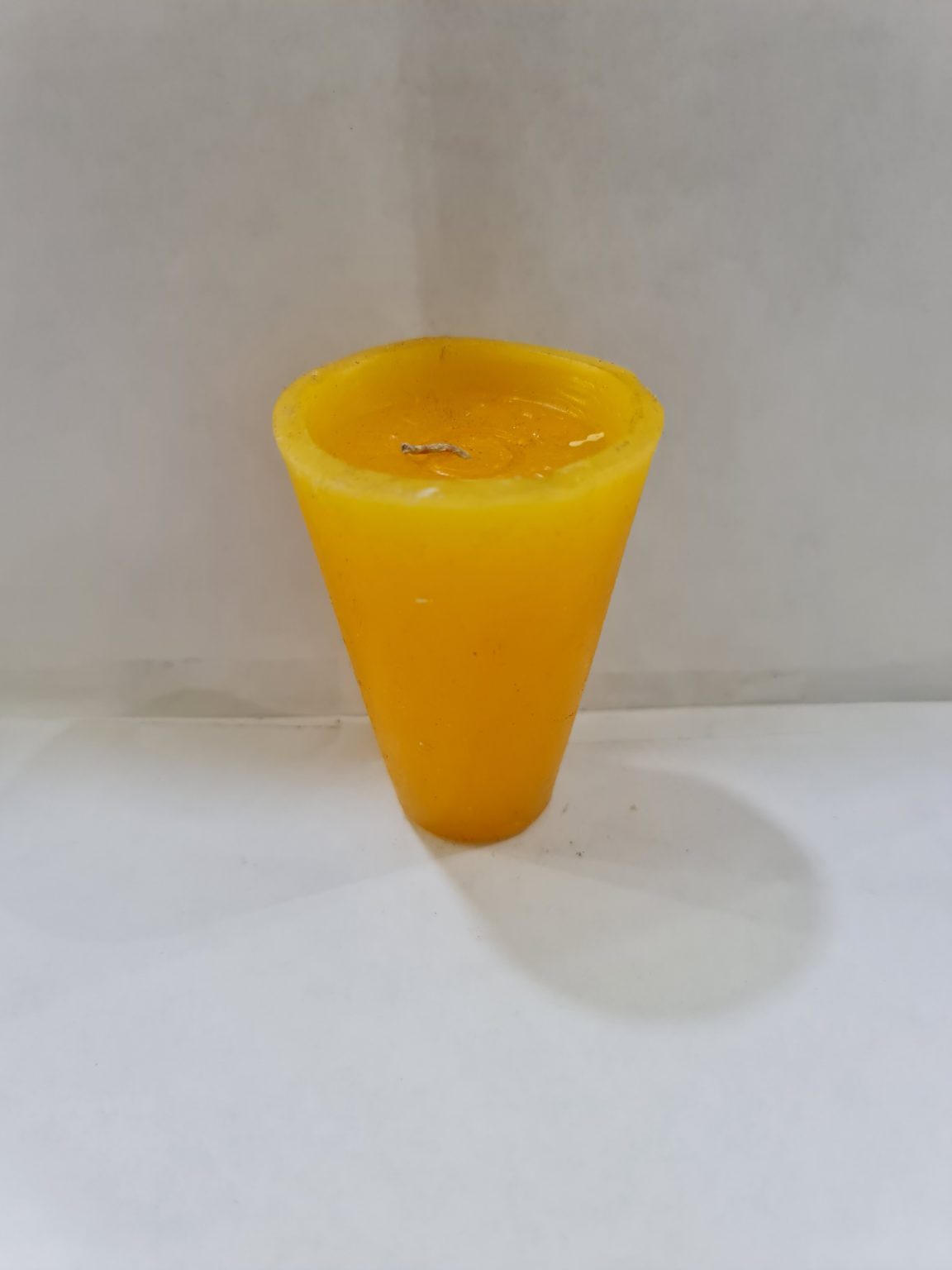 VELADORA SENCILLA AMARILLA
