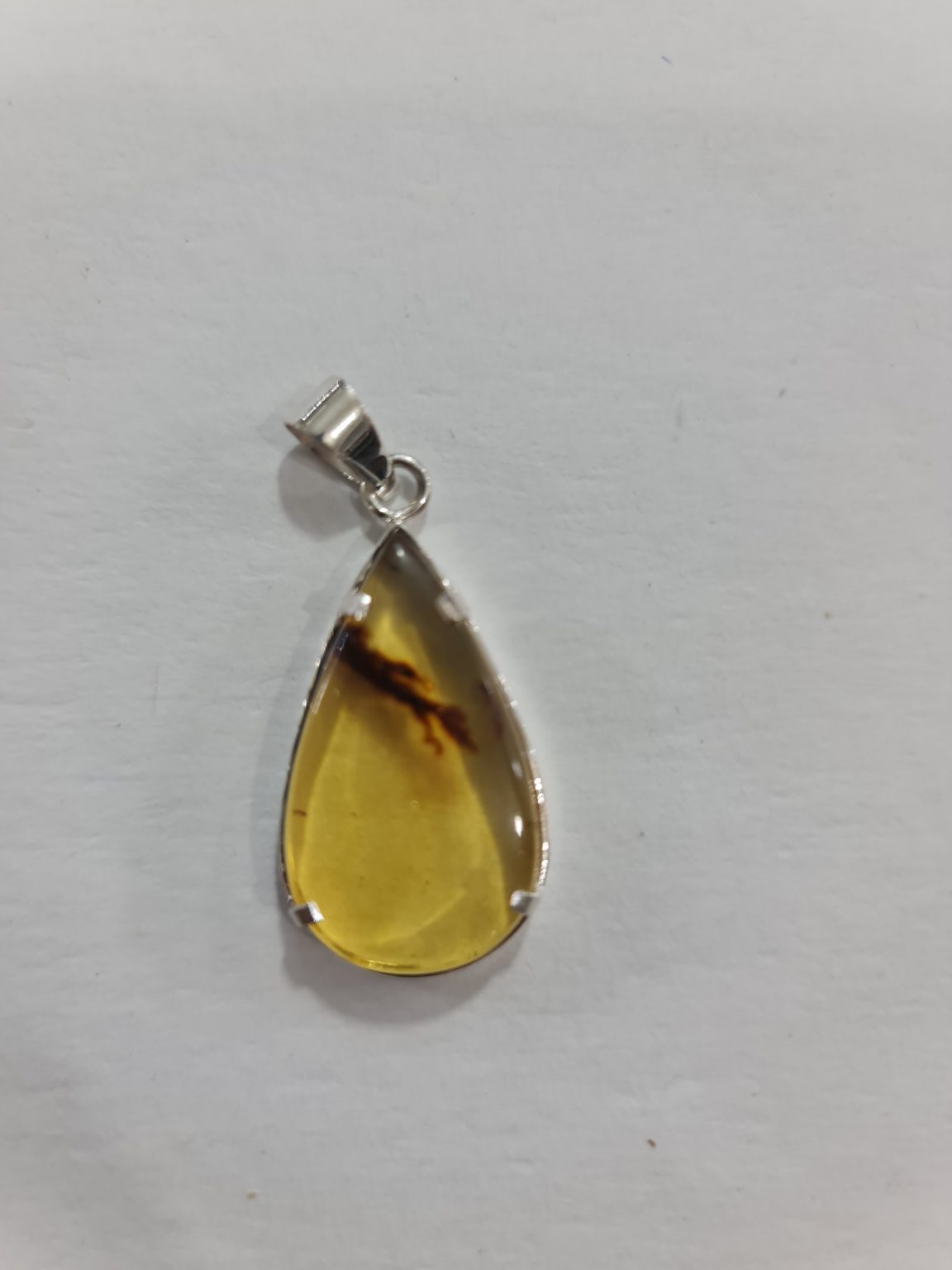 DIJE DE CUARZO DE ÁMBAR GOTA GRANDE MONTADO EN PLATA