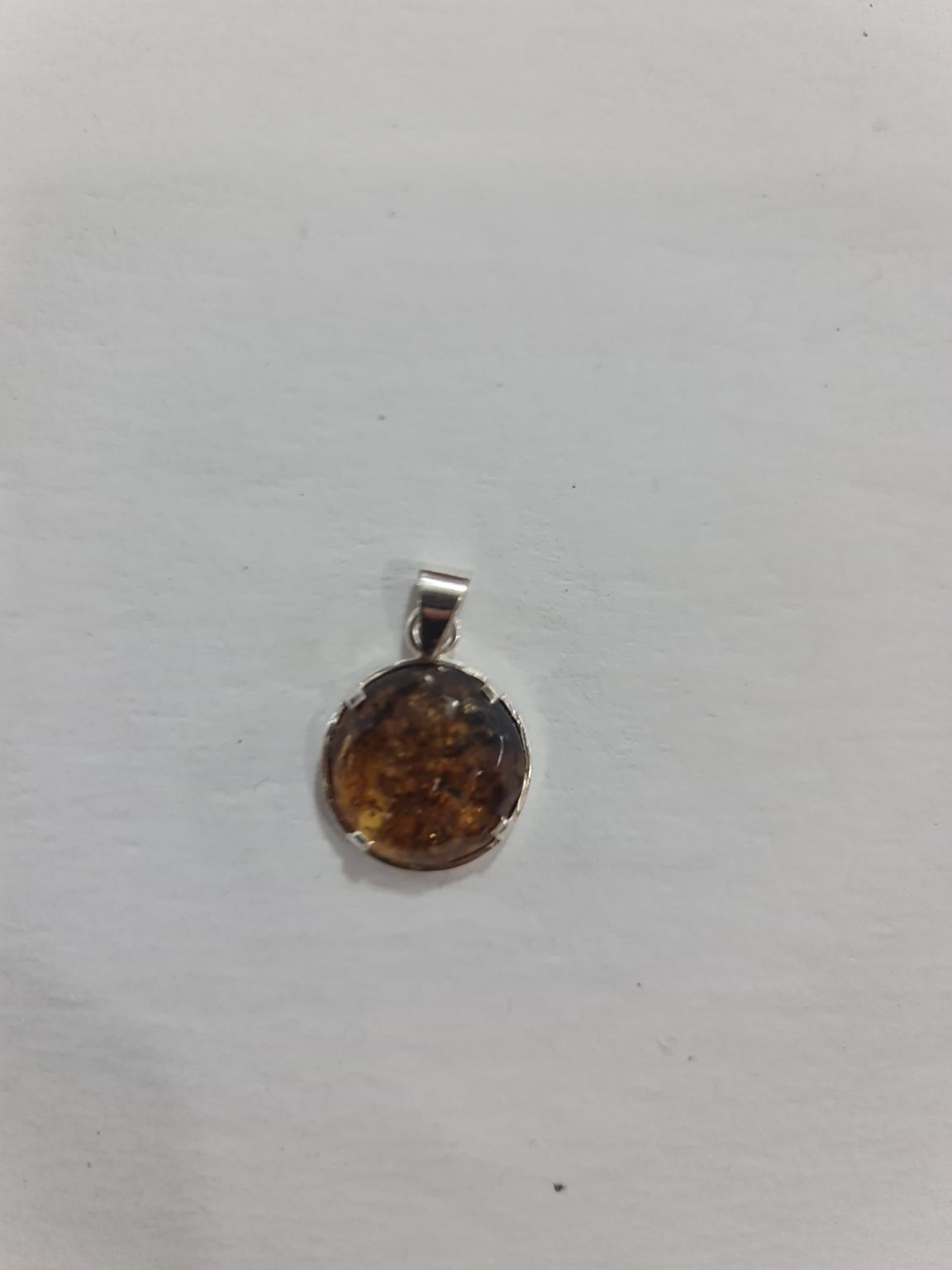 DIJE DE CUARZO DE ÁMBAR CIRCULO MONTADO EN PLATA