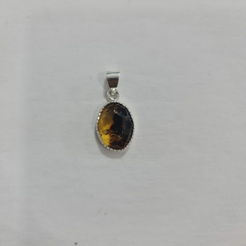 DIJE DE CUARZO DE ÁMBAR OVALO MONTADO EN PLATA CHICO