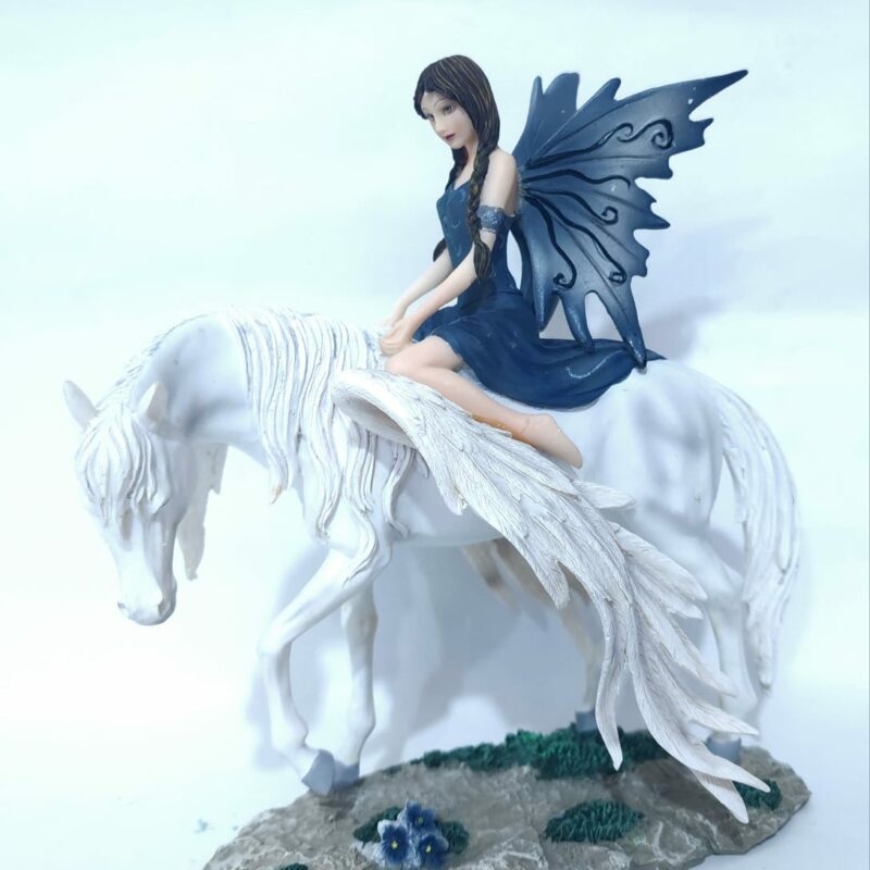 HADA CON CABALLO BLANCO DE PERSEVERANCIA COD. 91241