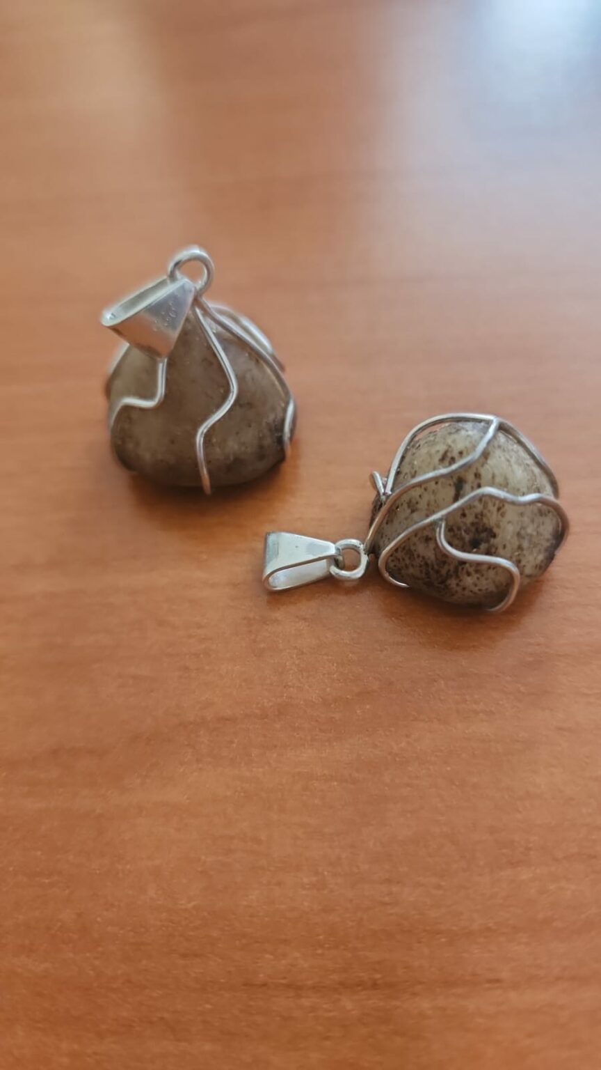 PIDRA DE COYOTE MONTADA EN PLATA GRANDE ( POR PIEZA )