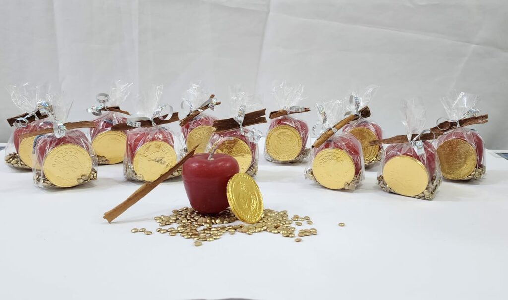 KIT DE 12 VELADORAS DE MANZANA PREPARADA