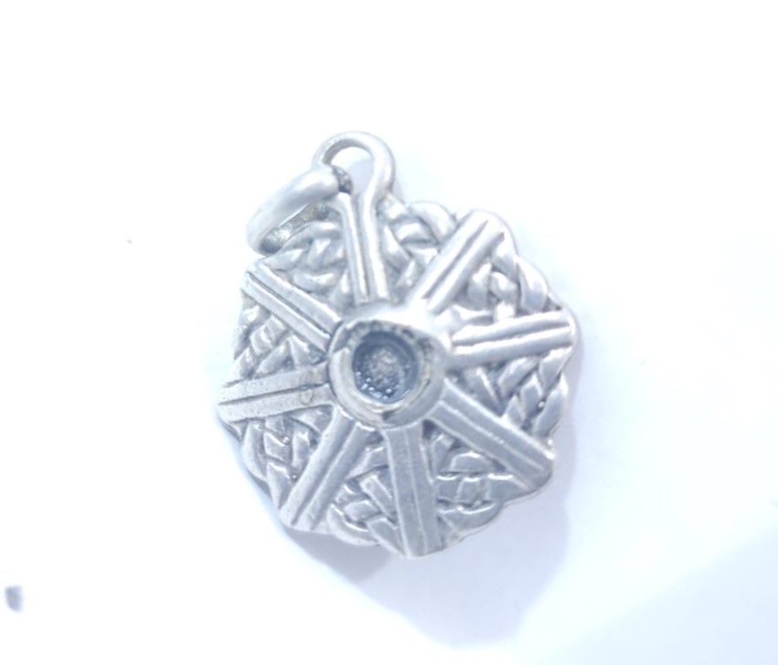 DIJE NUDO CELTA PLATA