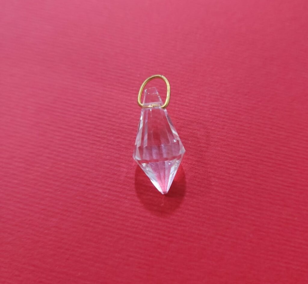 DIJE PENDULO DE CRISTAL CHICO