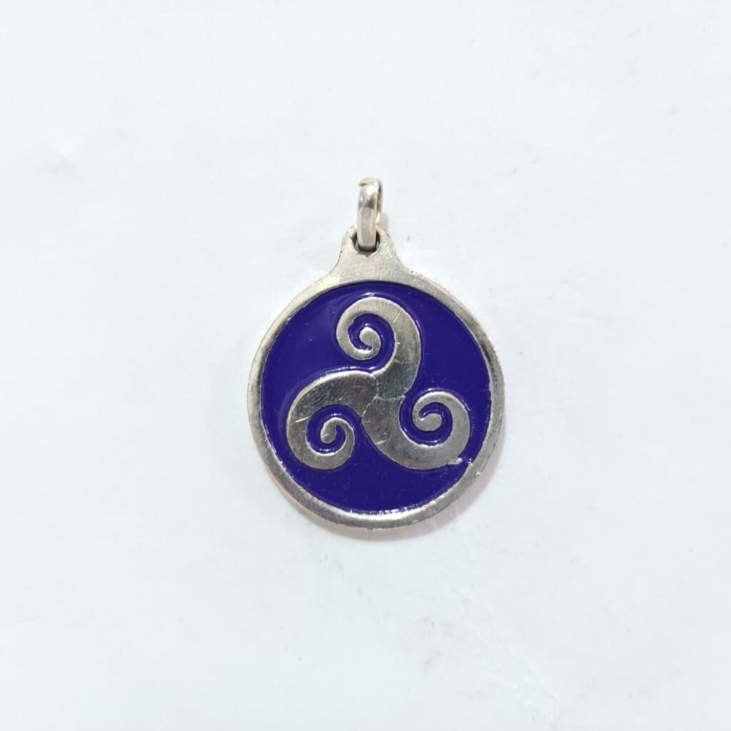 TALISMÁN TRISKEL MORADO