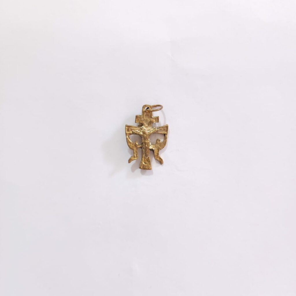 DIJE DE CRUZ DE CARAVACA