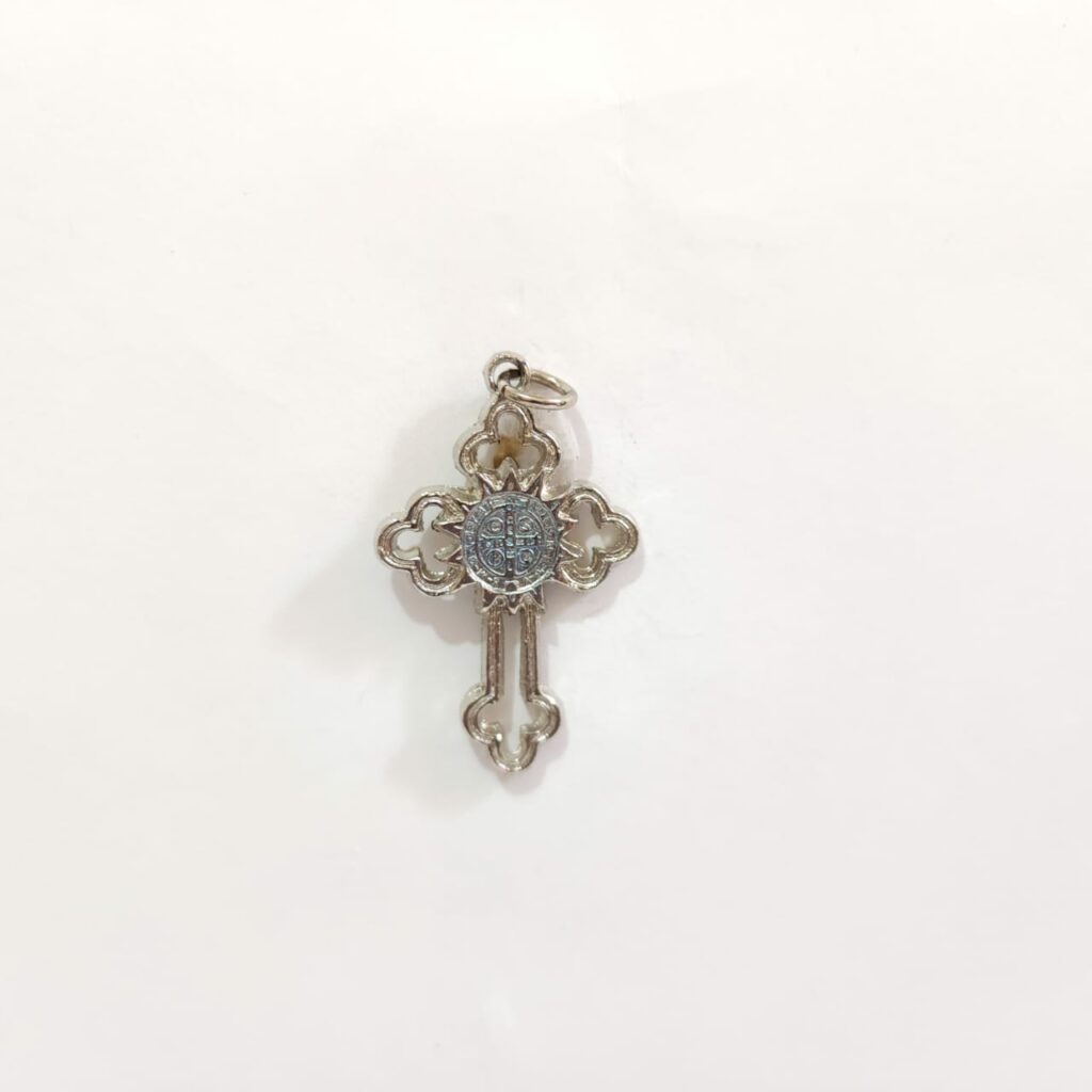 DIJE CRUZ DE SAN BENITO