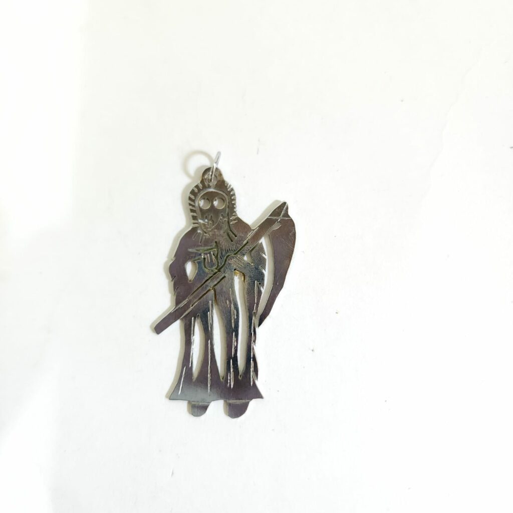 DIJE SANTA MUERTE PLATEADA