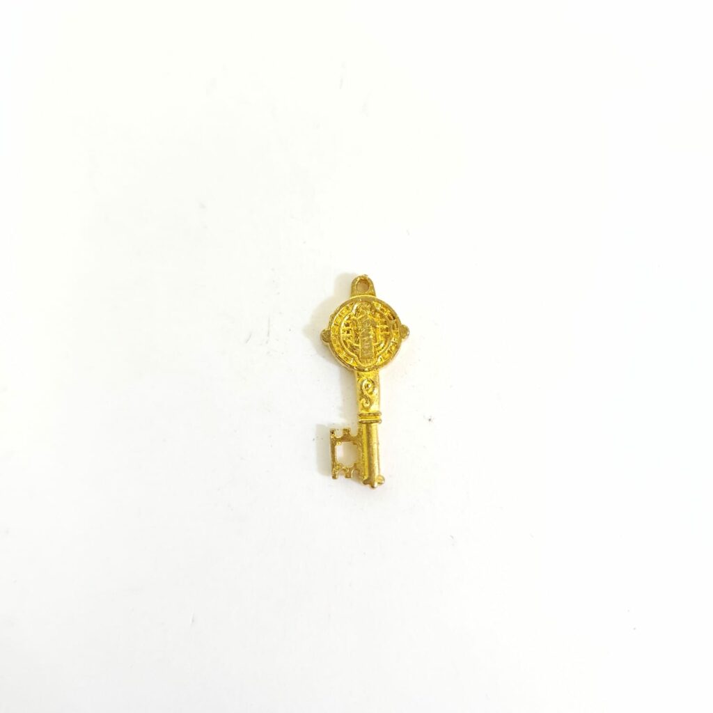 DIJE LLAVE DE SAN BENITO MINI