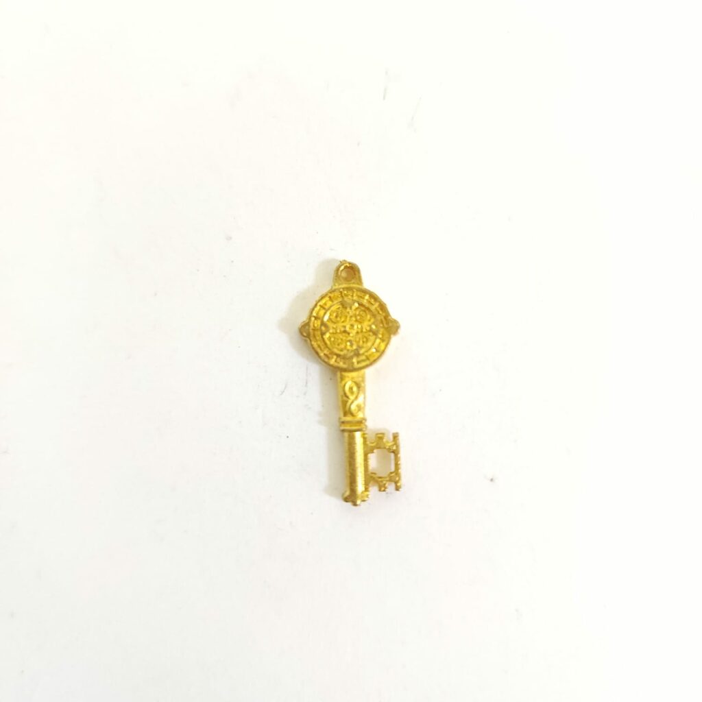 DIJE LLAVE DE SAN BENITO MINI