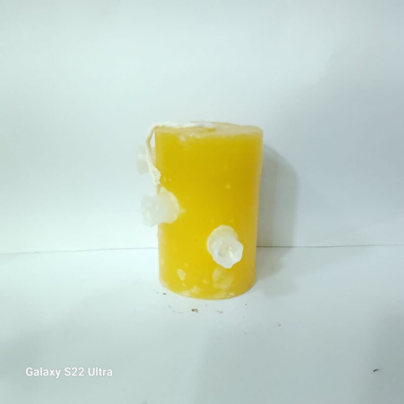 VELÓN AMARILLO DE 7 MECHAS